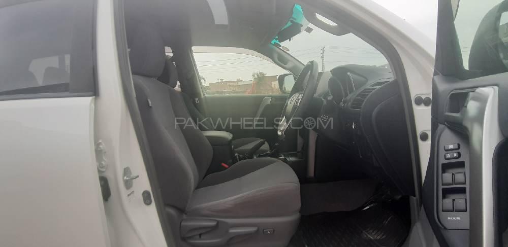 Toyota Prado 2012 for Sale in Peshawar Toyota Prado 2012 for Sale in Peshawar Image-12