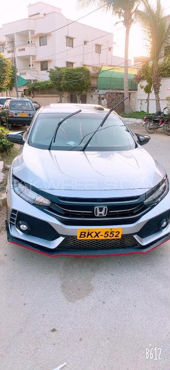 Honda Civic - 2017  Honda Civic - 2017  Image-2