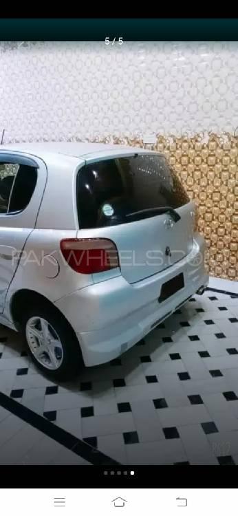 Toyota Vitz 2001 for Sale in Nowshera cantt Image-1