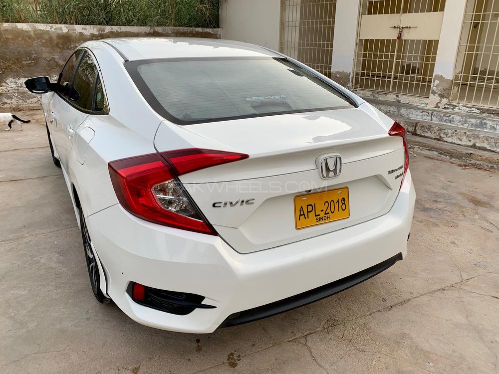 Honda Civic 2018 for Sale in Hyderabad Honda Civic 2018 for Sale in Hyderabad Image-4