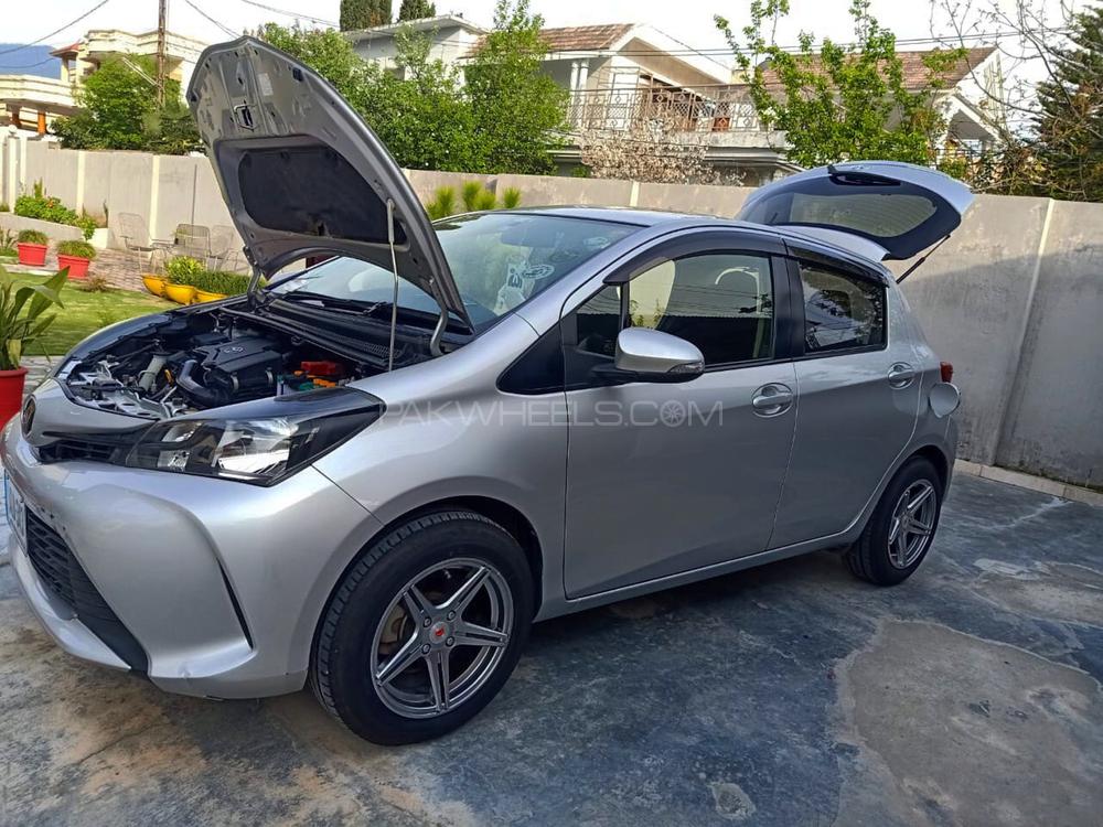 Toyota Vitz 2015 for Sale in Abbottabad Toyota Vitz 2015 for Sale in Abbottabad Image-3