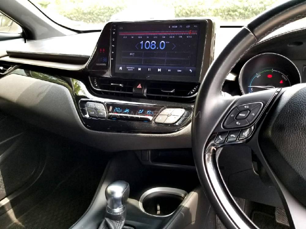 Toyota C-HR 2017 for Sale in Lahore Toyota C-HR 2017 for Sale in Lahore Image-8