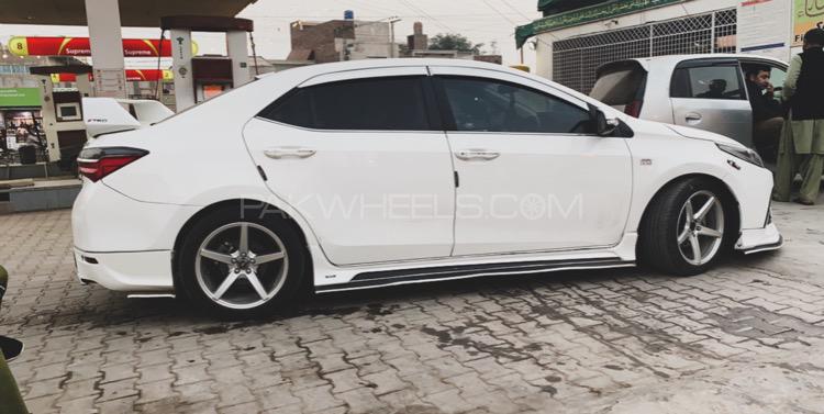 Toyota Corolla - 2018  Toyota Corolla - 2018  Image-5