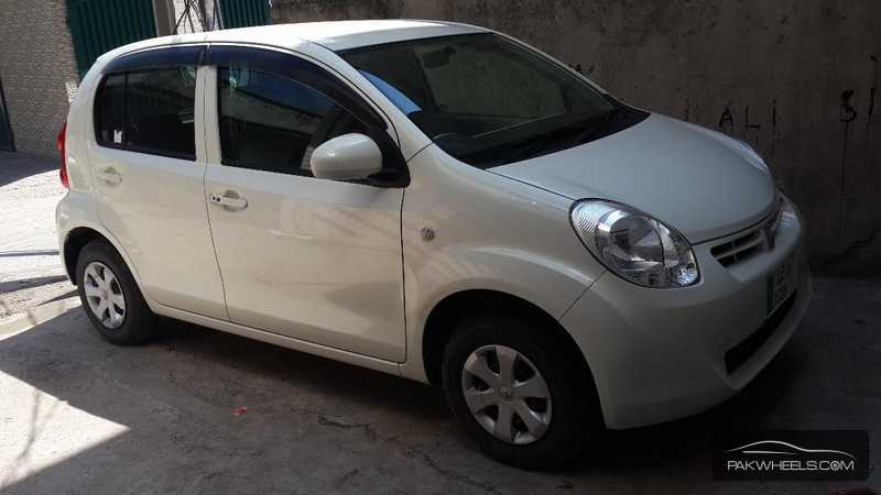 Toyota passo 2011