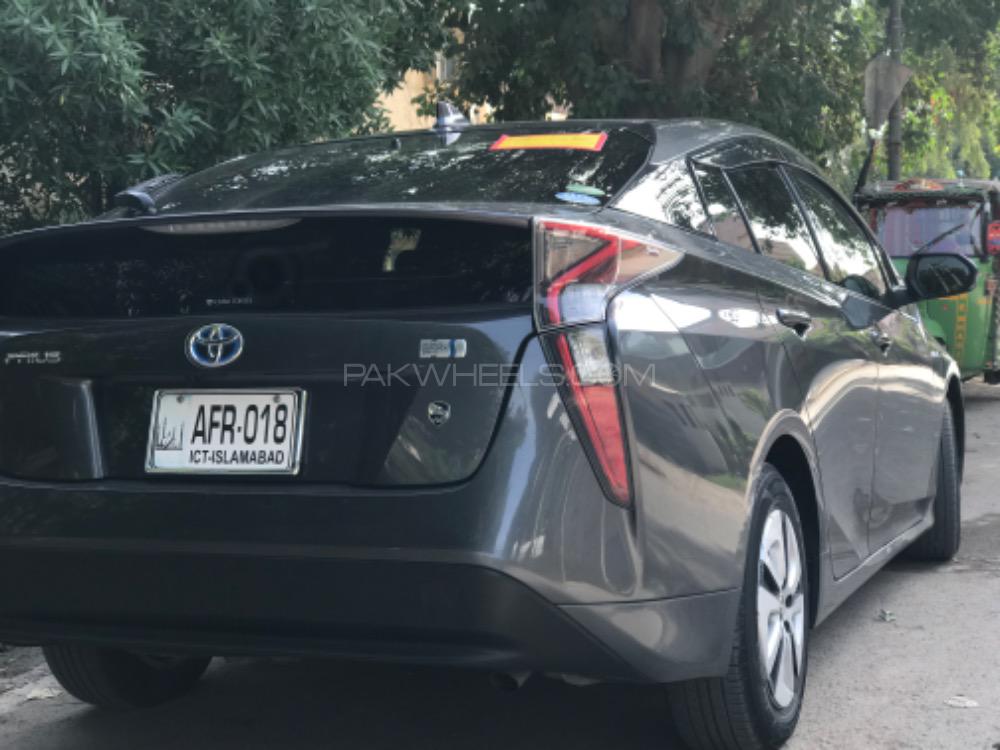 Toyota Prius - 2016  Toyota Prius - 2016  Image-5
