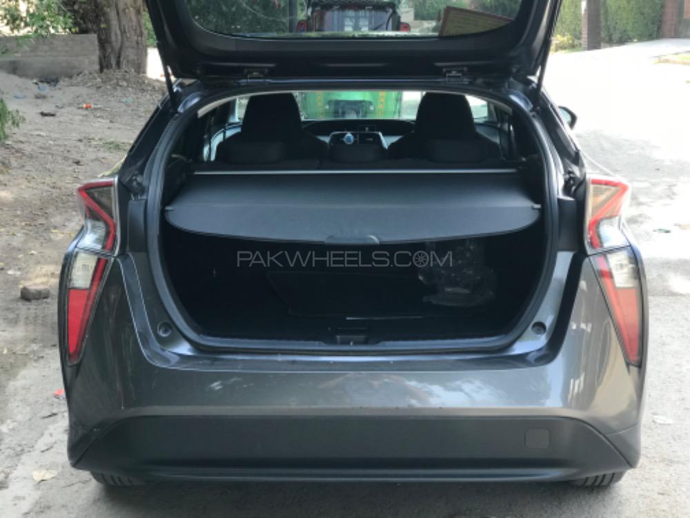 Toyota Prius - 2016  Toyota Prius - 2016  Image-7