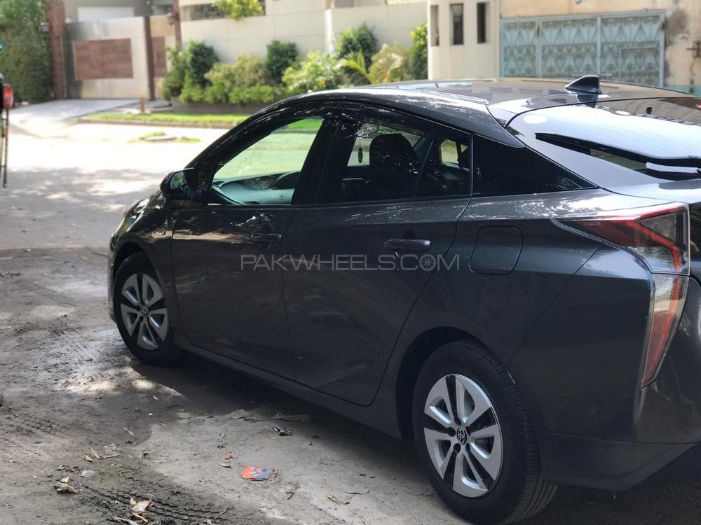 Toyota Prius - 2020  Toyota Prius - 2020  Image-5