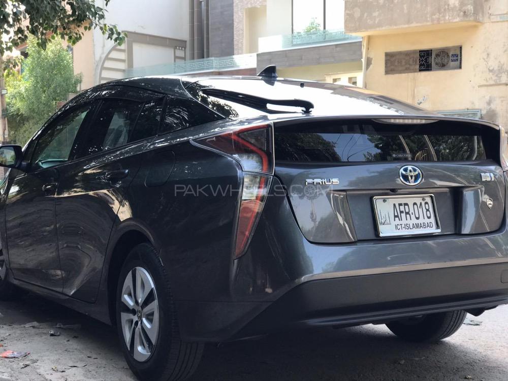 Toyota Prius - 2020  Toyota Prius - 2020  Image-10