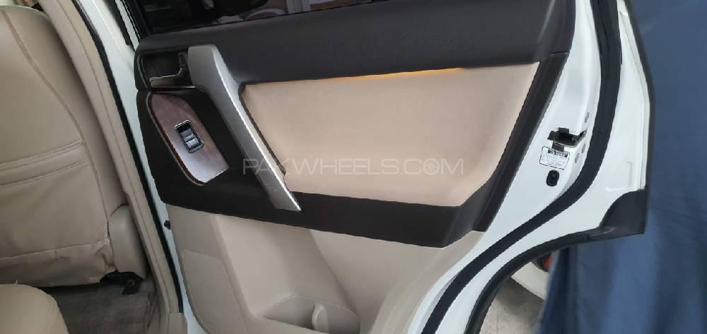 Toyota Prado 2009 for Sale in Multan Toyota Prado 2009 for Sale in Multan Image-10