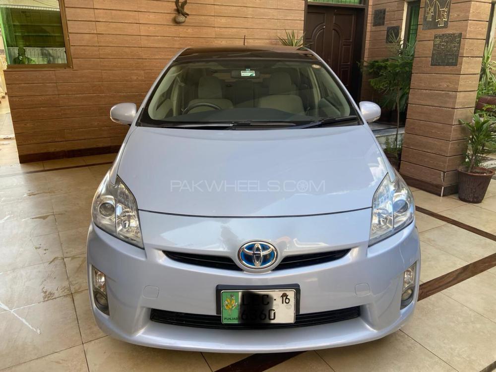Toyota Prius 2011 for Sale in Lahore Image-1