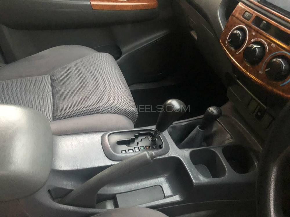 Toyota Hilux 2013 for Sale in Lahore Toyota Hilux 2013 for Sale in Lahore Image-7