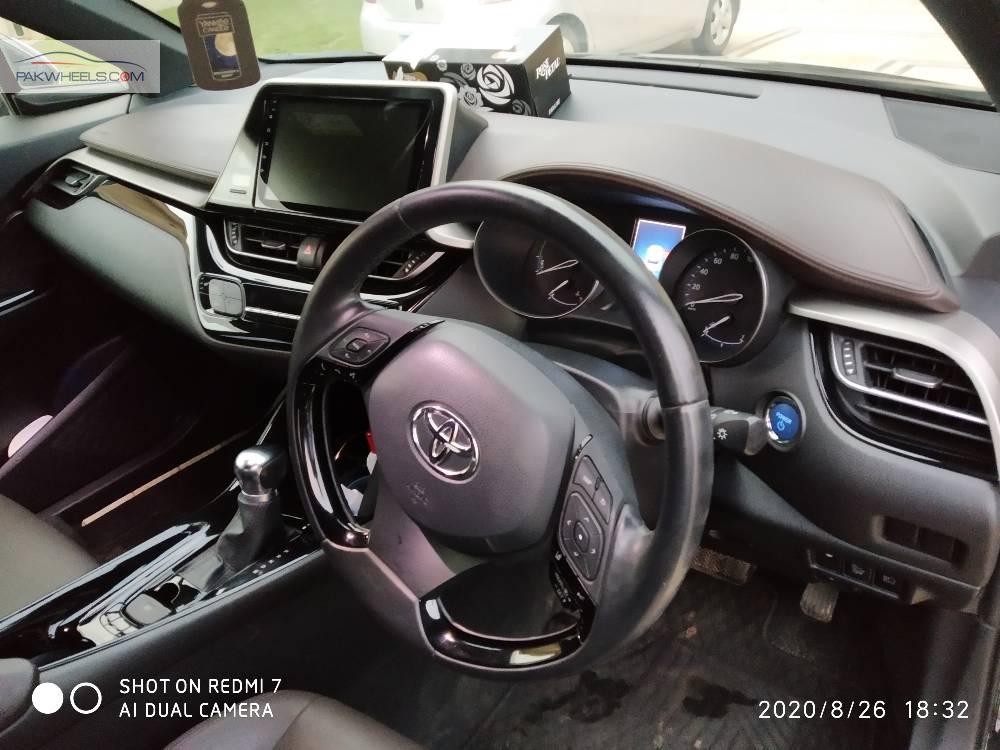 ٹویوٹا سی-ایچ آر 2018 for Sale in اسلام آباد ٹویوٹا سی-ایچ آر 2018 for Sale in اسلام آباد Image-9