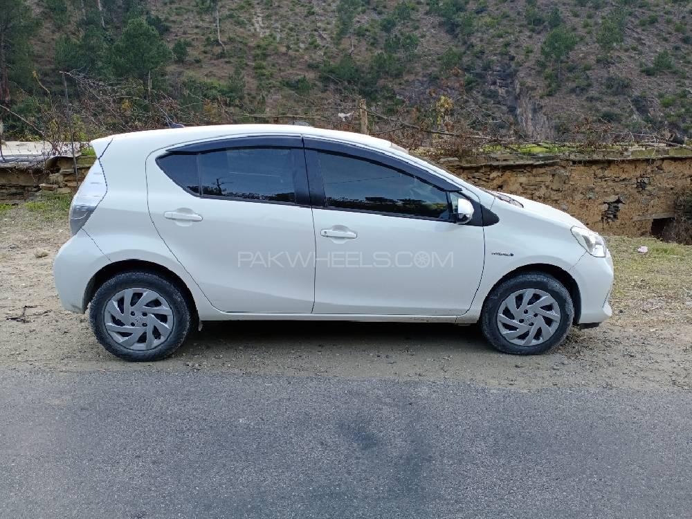 Toyota Aqua 2014 for Sale in Swat Toyota Aqua 2014 for Sale in Swat Image-3
