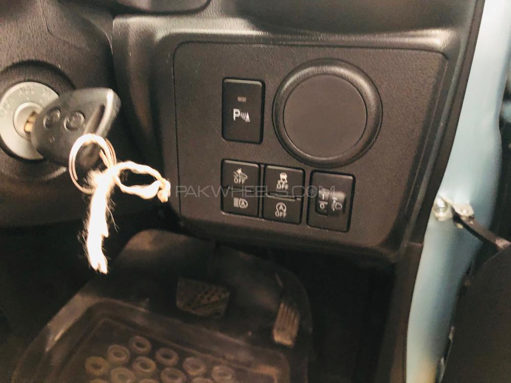 Toyota Pixis Epoch 2017 for Sale in Karachi Toyota Pixis Epoch 2017 for Sale in Karachi Image-6