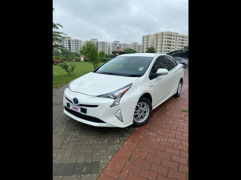 Toyota Prius 2018 for Sale in Lahore Toyota Prius 2018 for Sale in Lahore Image-2