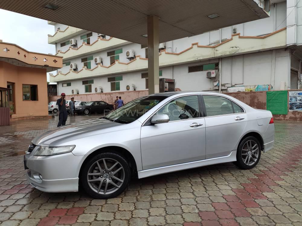 Honda Accord 2005 for Sale in Islamabad Image-1