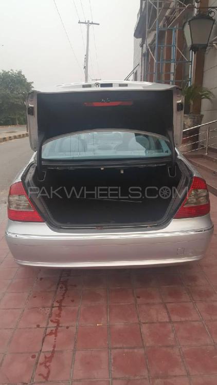 مرسڈیز بینز ای کلاس 2007 for Sale in لاہور مرسڈیز بینز ای کلاس 2007 for Sale in لاہور Image-7