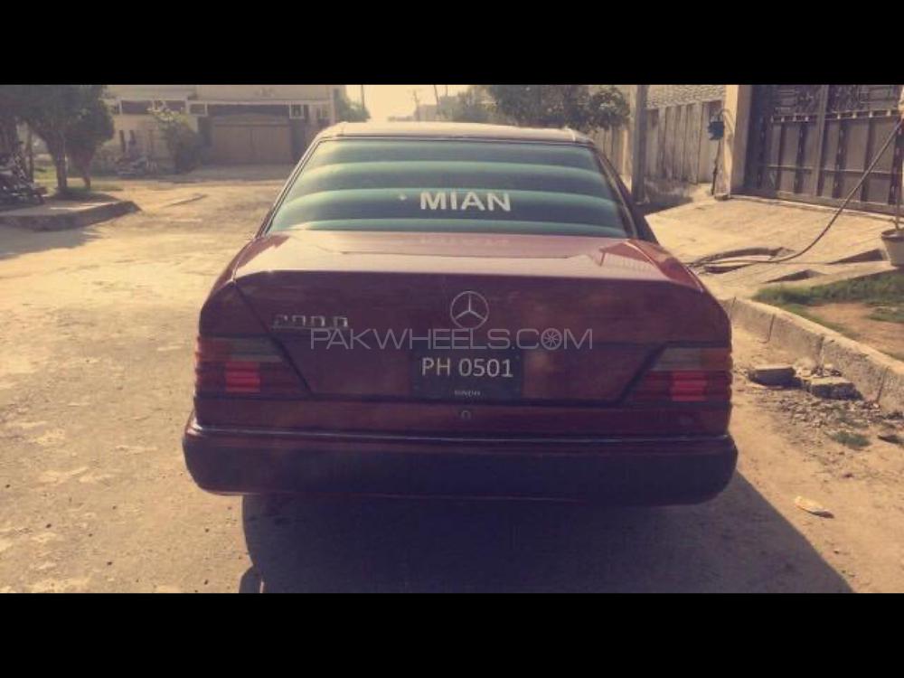 Mercedes Benz 200 D 1993 for Sale in Faisalabad Mercedes Benz 200 D 1993 for Sale in Faisalabad Image-4
