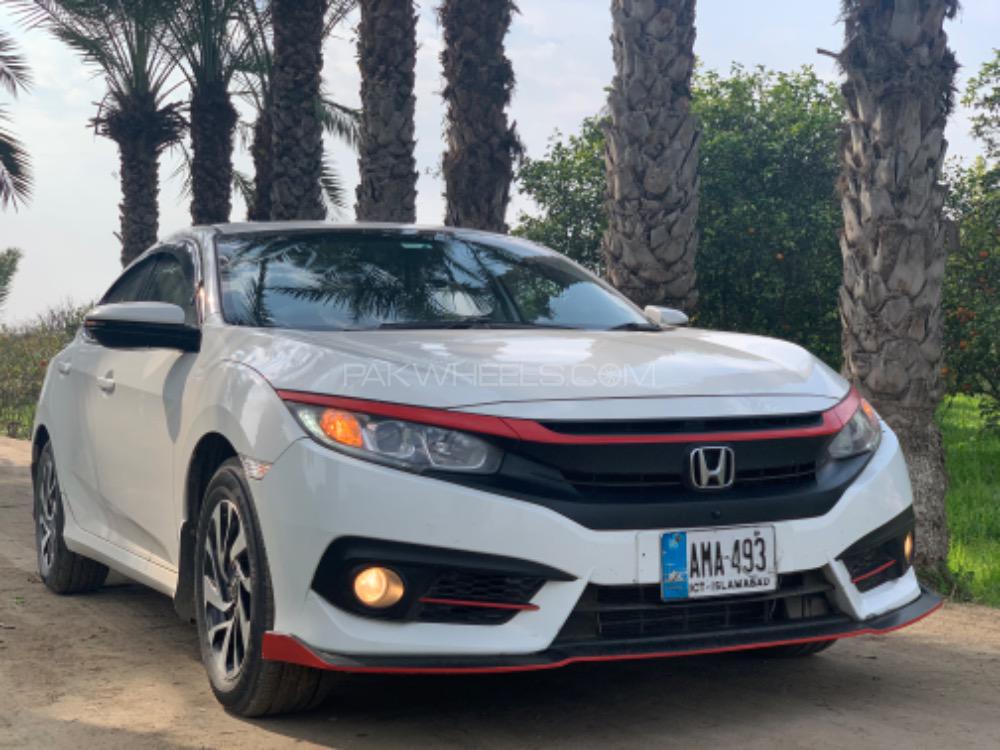 Honda Civic - 2018  Honda Civic - 2018  Image-2