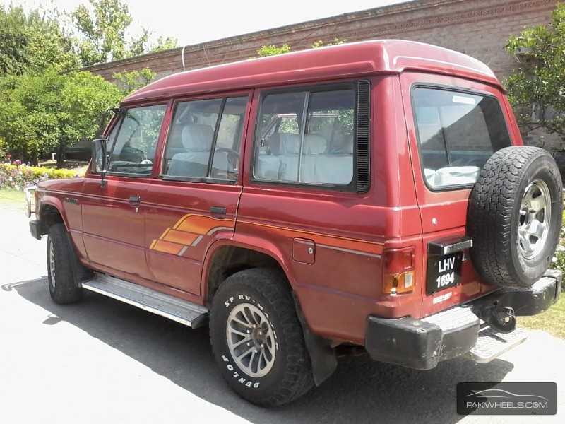 Mitsubishi pajero 1987