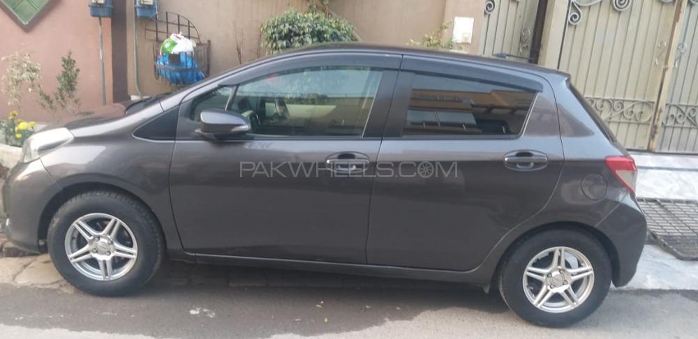 Toyota Vitz 2011 for Sale in Lahore Toyota Vitz 2011 for Sale in Lahore Image-3
