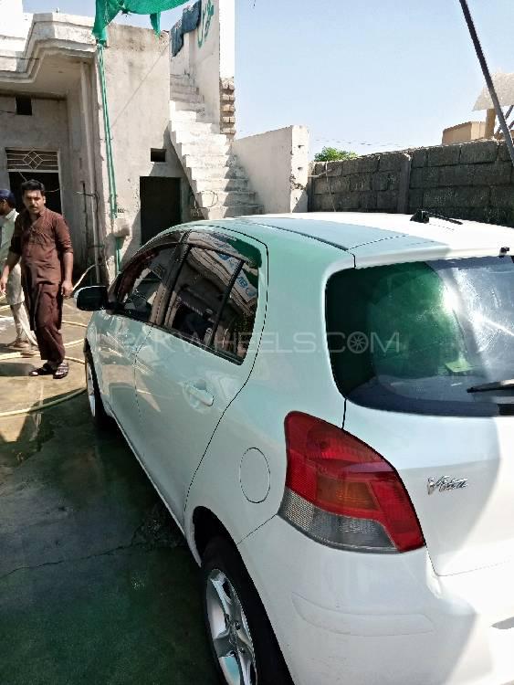 Toyota Vitz 2009 for Sale in Mardan Image-1