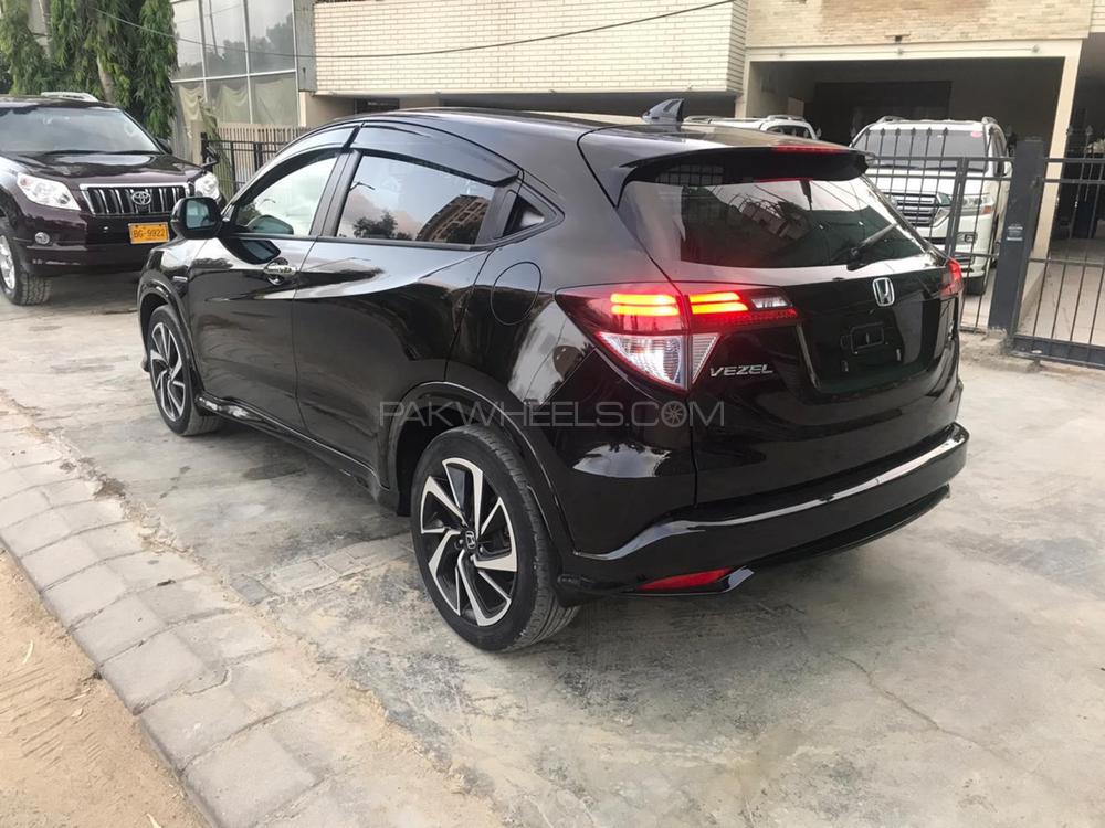 Honda Vezel 2016 for Sale in Karachi Honda Vezel 2016 for Sale in Karachi Image-2