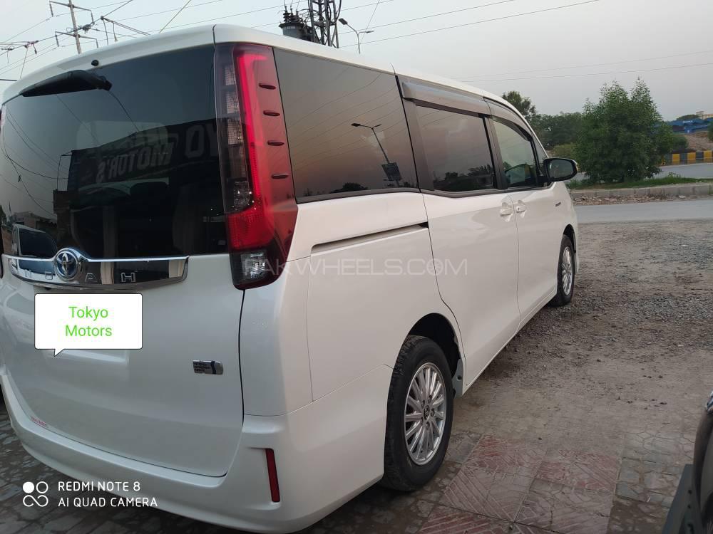Toyota Noah 2015 for Sale in Peshawar Toyota Noah 2015 for Sale in Peshawar Image-8