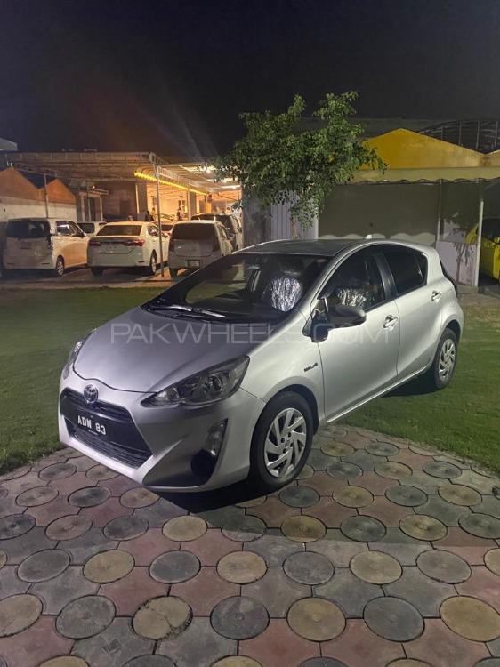 Toyota Aqua 2015 for Sale in Peshawar Image-1