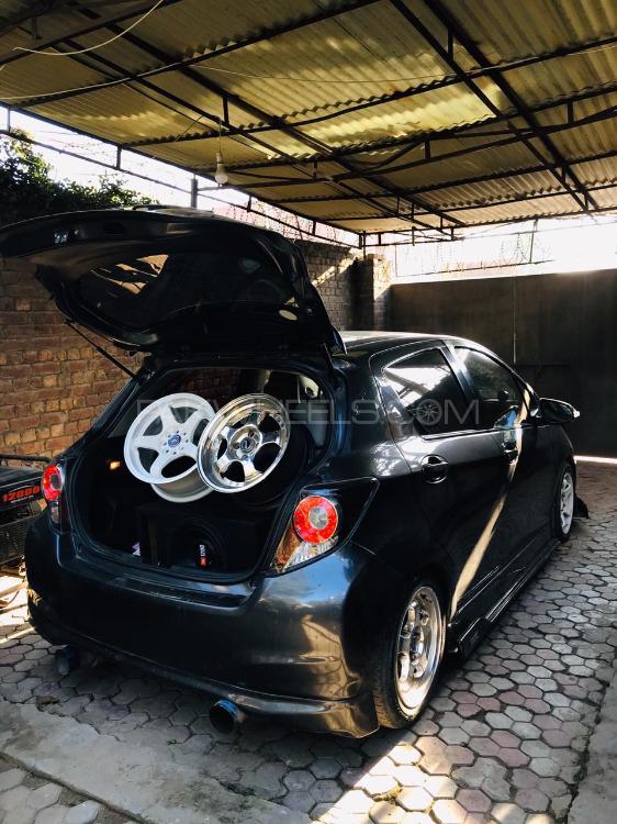 Toyota Vitz - 2015  Toyota Vitz - 2015  Image-3