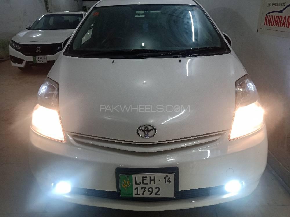 ٹویوٹا پریوس 2011 for Sale in لاہور ٹویوٹا پریوس 2011 for Sale in لاہور Image-2