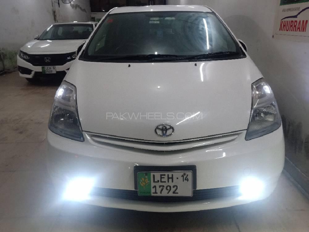 ٹویوٹا پریوس 2011 for Sale in لاہور ٹویوٹا پریوس 2011 for Sale in لاہور Image-3