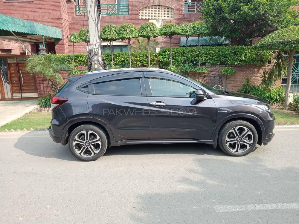 Honda Vezel 2014 for Sale in Lahore Honda Vezel 2014 for Sale in Lahore Image-3
