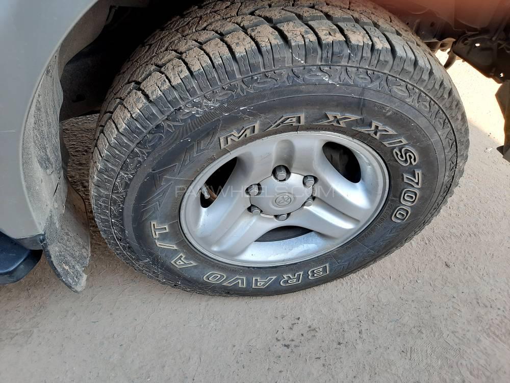 Toyota Prado 2001 for Sale in Bahawalpur Toyota Prado 2001 for Sale in Bahawalpur Image-10