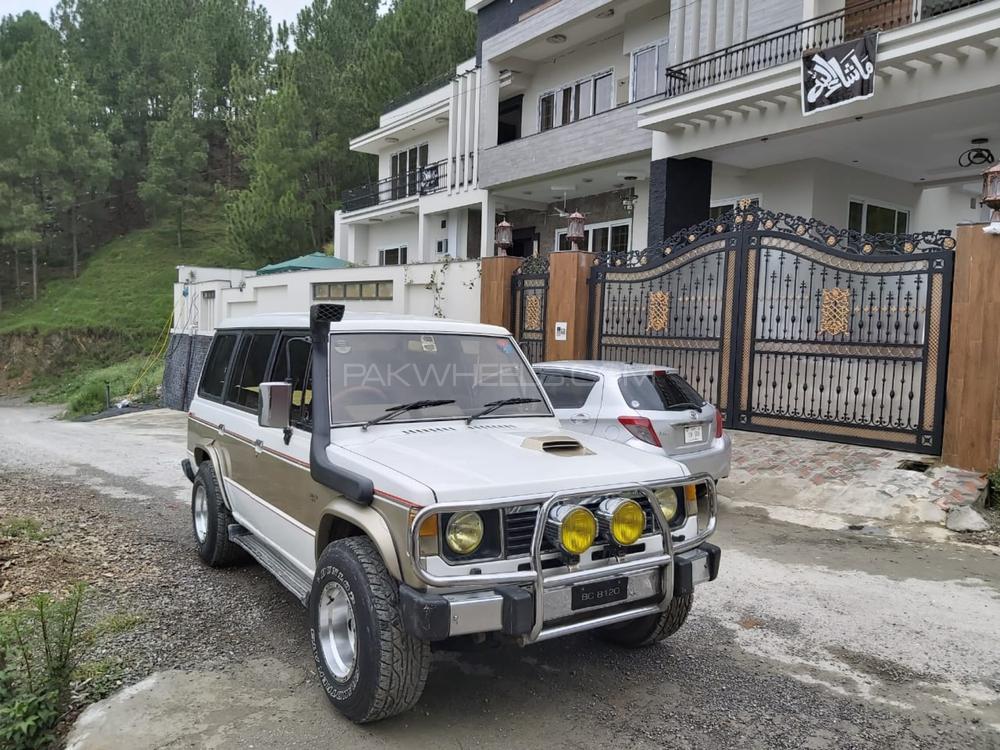 Mitsubishi Pajero 1986 for Sale in Abbottabad Image-1