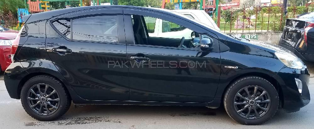 Toyota Aqua 2017 for Sale in Lahore Toyota Aqua 2017 for Sale in Lahore Image-2