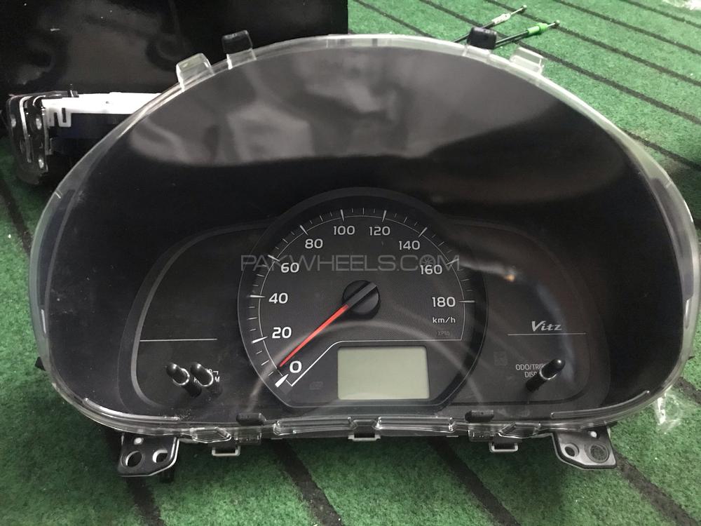 vitz 2011-2015 speedometer Image-1