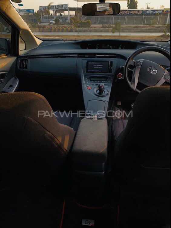 Toyota Prius - 2014 Omer Afghan Toyota Prius - 2014 Omer Afghan Image-3