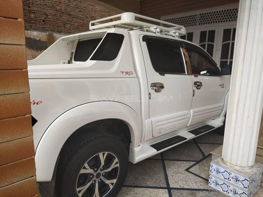 Toyota Hilux 2016 for Sale in Multan Toyota Hilux 2016 for Sale in Multan Image-8