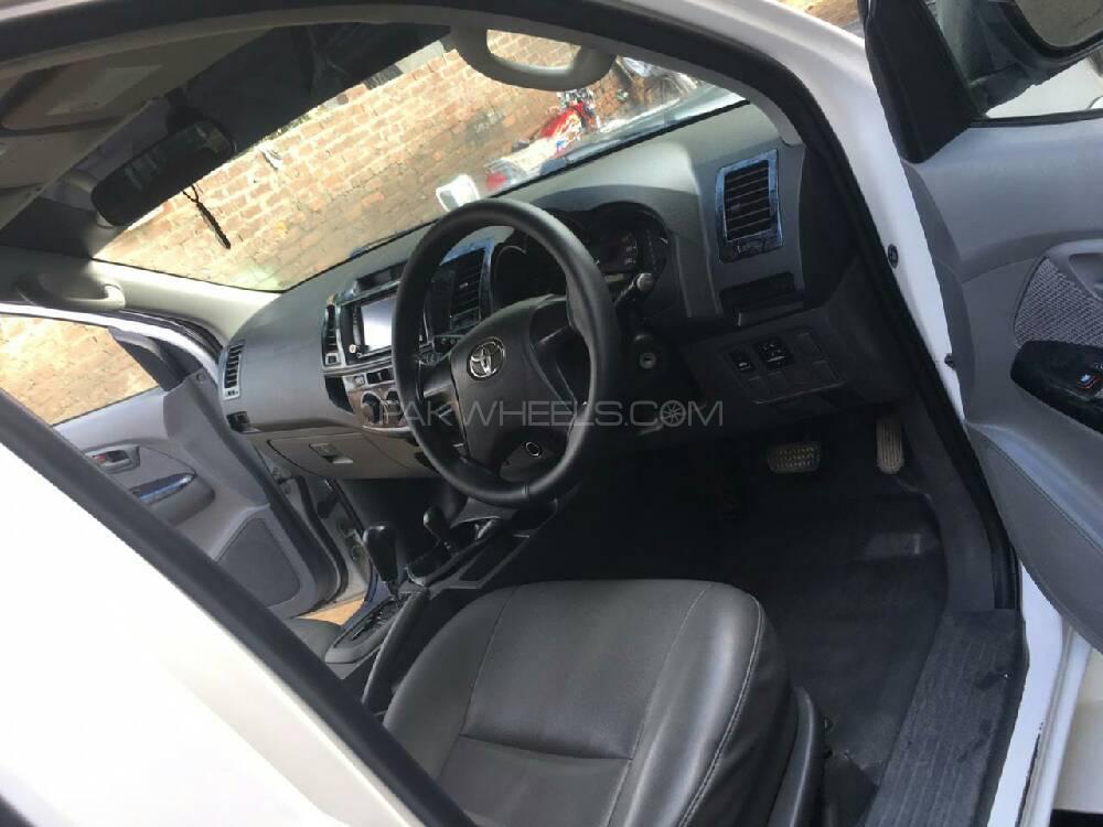 Toyota Hilux 2013 for Sale in Phalia Image-1