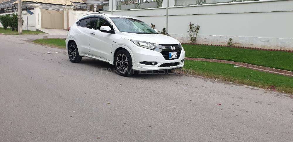 Honda Vezel 2015 for Sale in Peshawar Image-1