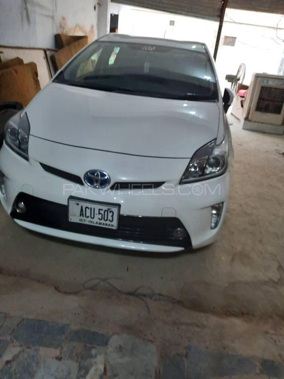 Toyota Prius 2013 for Sale in Layyah Image-1