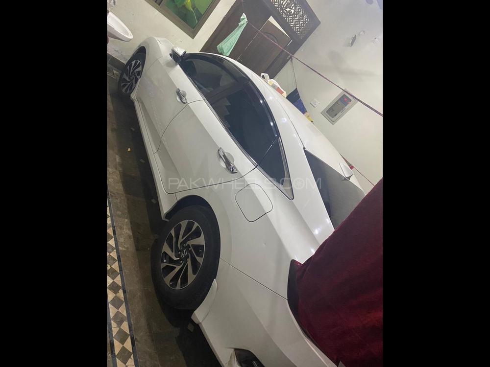 Honda Civic 2017 for Sale in Multan Honda Civic 2017 for Sale in Multan Image-3