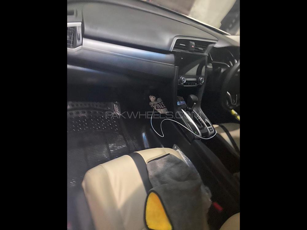 Honda Civic 2017 for Sale in Multan Honda Civic 2017 for Sale in Multan Image-6