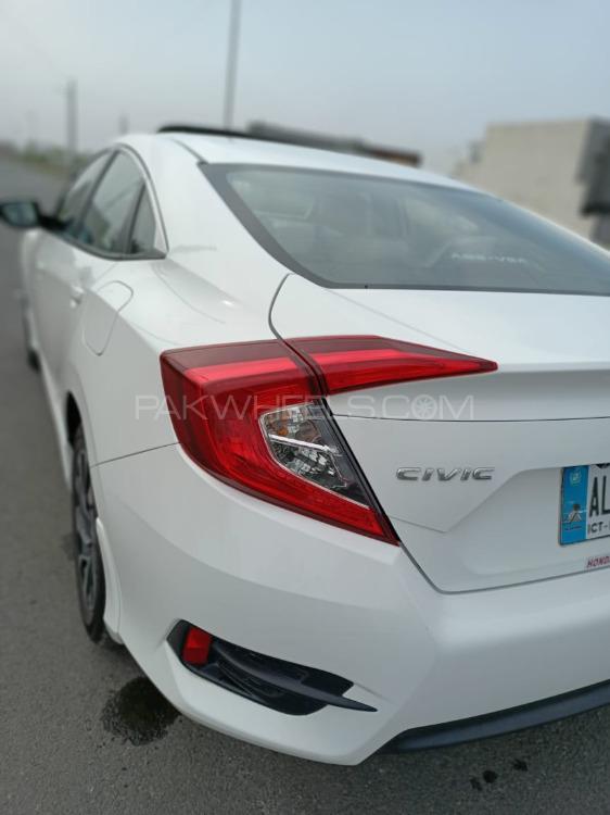 ہونڈا سوک 2018 for Sale in ڈیرہ اسماعیل خان ہونڈا سوک 2018 for Sale in ڈیرہ اسماعیل خان Image-3