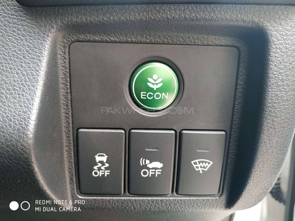 Honda Vezel 2014 for Sale in Karachi Honda Vezel 2014 for Sale in Karachi Image-8