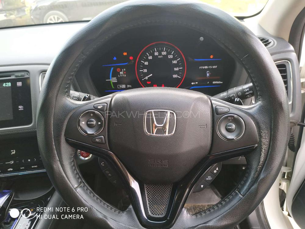 Honda Vezel 2014 for Sale in Karachi Honda Vezel 2014 for Sale in Karachi Image-10