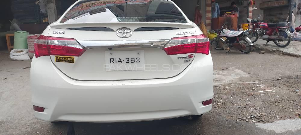 ٹویوٹا کرولا 2015 for Sale in اٹک ٹویوٹا کرولا 2015 for Sale in اٹک Image-4