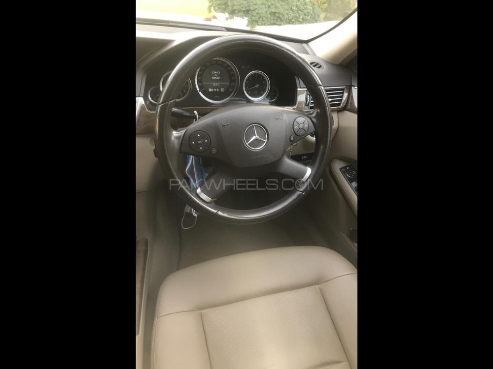 مرسڈیز بینز ای کلاس 2011 for Sale in ملتان مرسڈیز بینز ای کلاس 2011 for Sale in ملتان Image-15