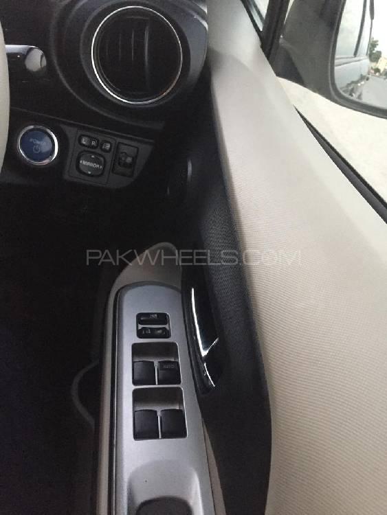 Toyota Aqua 2012 for Sale in Rawalpindi Toyota Aqua 2012 for Sale in Rawalpindi Image-10